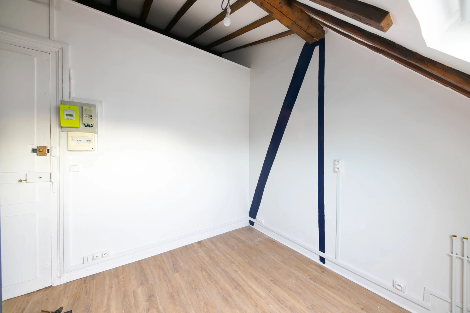 PARIS 10 - QUARTIER PORTE SAINT-MARTIN - STUDIO 1