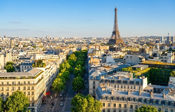 Investir à Paris ou à Brest : pourquoi le long terme ne se joue pas sur cinq ans