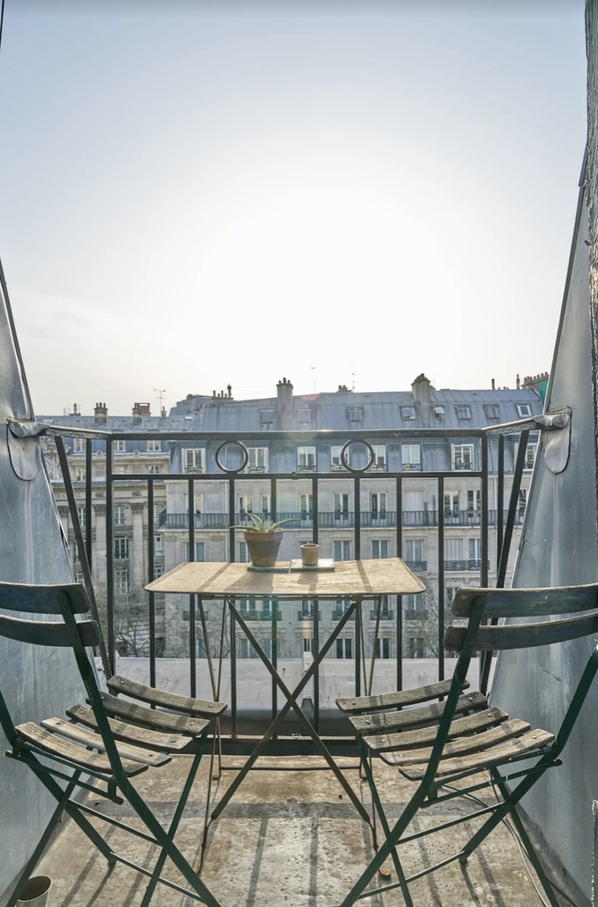 PARIS 10 - QUARTIER PORTE SAINT-MARTIN - APPARTEMENT 3 PIÈCES 10