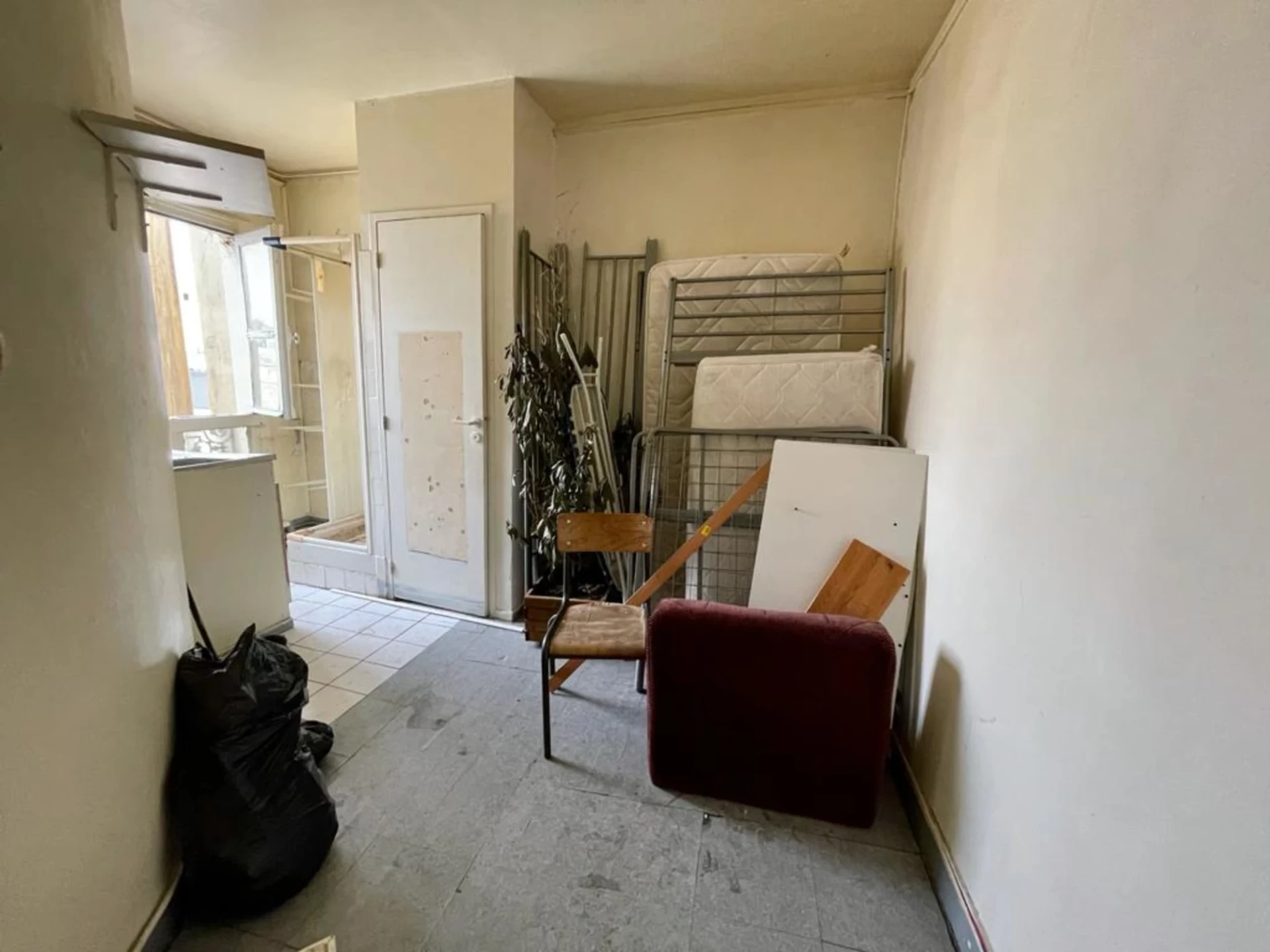 PARIS 10 - QUARTIER PORTE SAINT-MARTIN - STUDIO 2