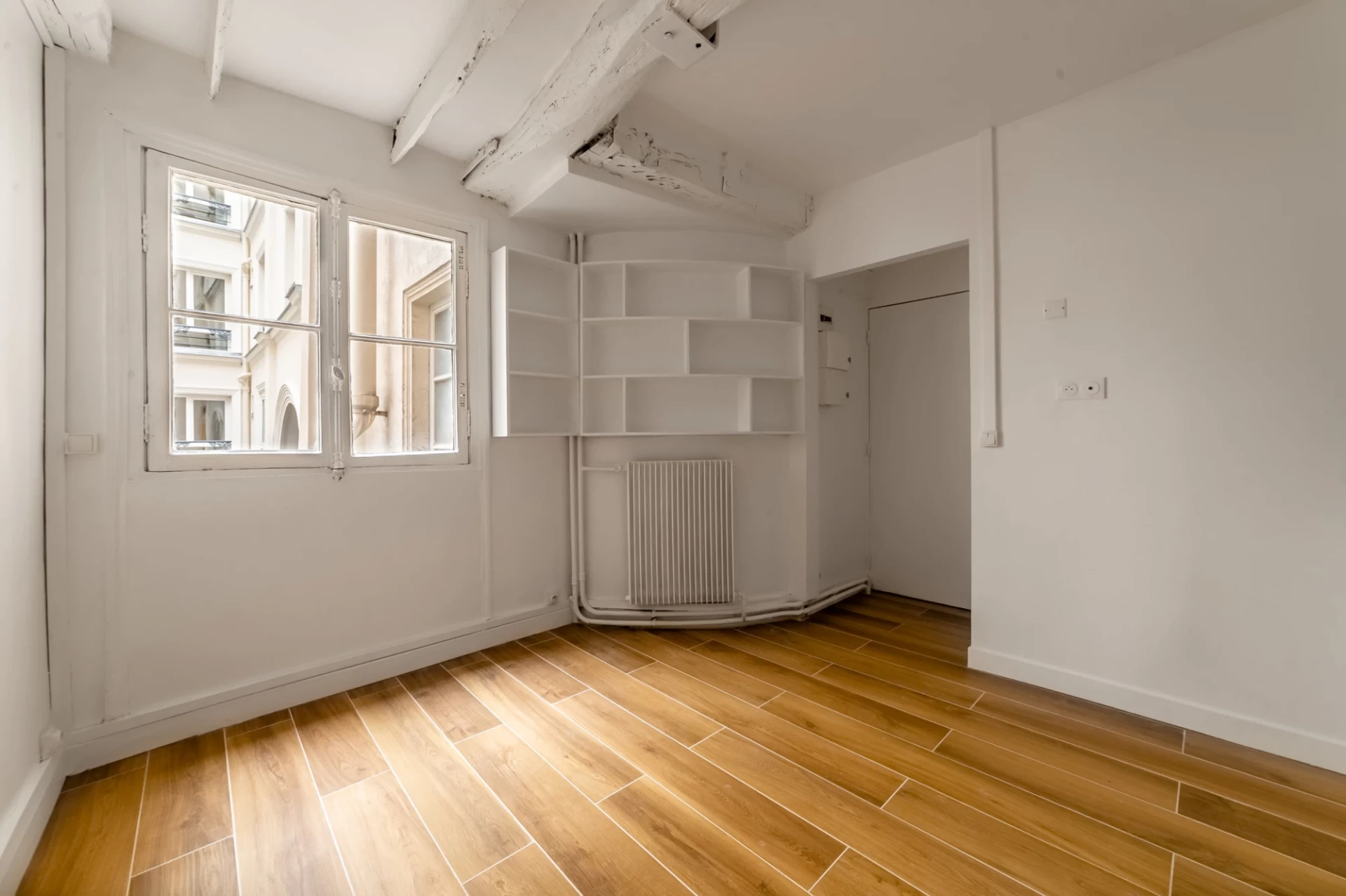 PARIS 10 - PORTE SAINT-MARTIN - STUDIO 3