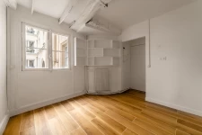 PARIS 10 - PORTE SAINT-MARTIN - STUDIO 3