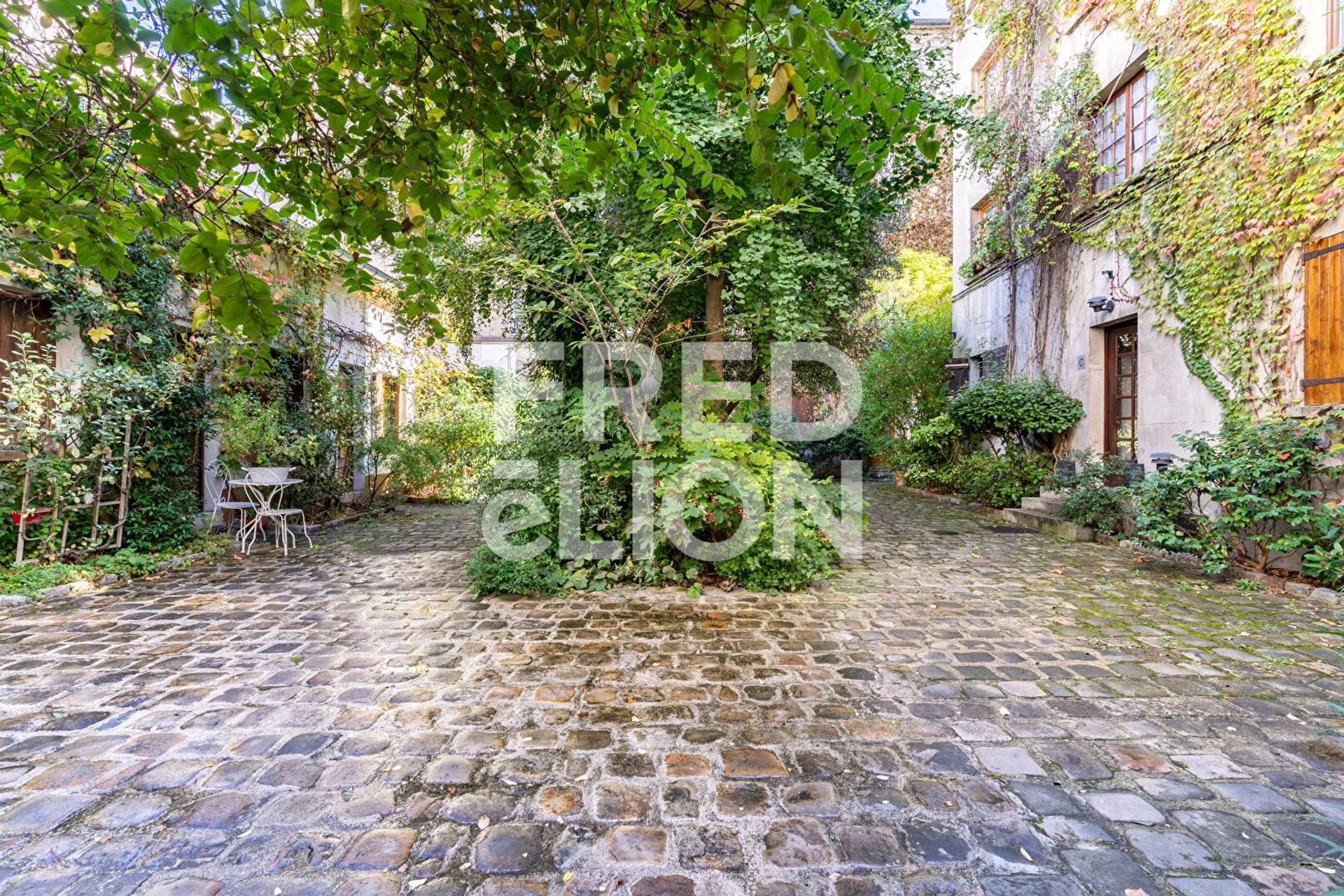 RUE BECCARIA - PARIS 12 7