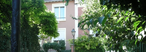 Une visite architecturale à Saint-Fargeau