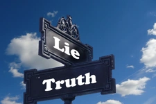 La meilleure façon de mentir, c’est de dire la vérité! Parce que la vérité, on s’en rappellera toujours ?