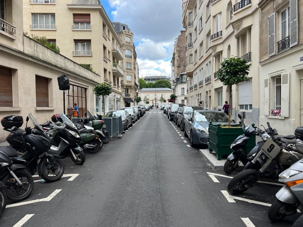 Rue Montrosier à Neuilly-sur-Seine