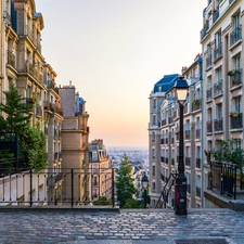 Comment est réparti le marché immobilier parisien et sa petite couronne des biens en cours de vente ?