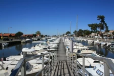 GUJAN le port de La Hume-1