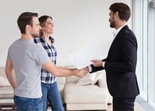 Les avantages et les inconvénients de la location : un choix crucial