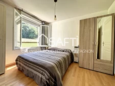 Secteur la Monta, bel appartement T2 de 51 m² dans une résidence privée, au calme avec vue sur la campagne.