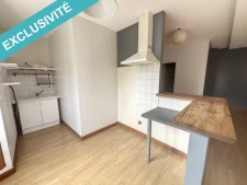 Appartement lumineux, 2 chambres, plein centre, au calme