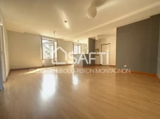 Appartement lumineux, 2 chambres, plein centre, au calme