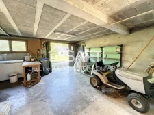 Rare, dans un cadre champêtre, sur 1660 m² de terrain, maison avec magnifique vue sur les montagnes