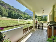 Secteur la Monta, bel appartement T2 de 51 m² dans une résidence privée, au calme avec vue sur la campagne.