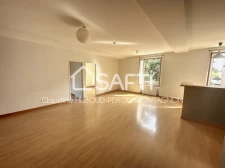 Appartement lumineux, 2 chambres, plein centre, au calme