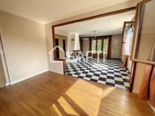 Rare, villa de 128 m² plein centre, sur un terrain arboré de 1013 m² dans une impasse au calme