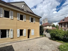 Maison de 168 m² avec deux garages au cœur de Saint-Laurent-du-Pont