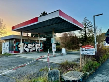 ⛽✨ Saurez-vous deviner où se trouve la station-service que nous avons récemment vendue ?