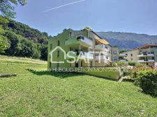 Secteur la Monta, bel appartement T2 de 51 m² dans une résidence privée, au calme avec vue sur la campagne.