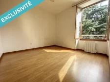 Appartement lumineux, 2 chambres, plein centre, au calme