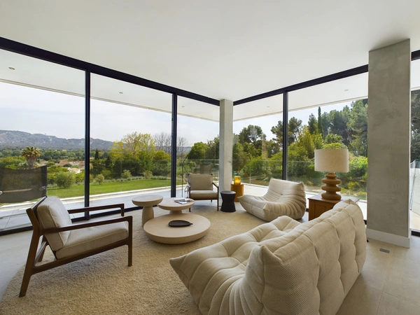 Style moderne contemporain en Provence : idées déco tendances pour un intérieur élégant, lumineux et parfaitement équilibré