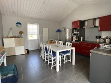  Maison 3 chambres avec piscine, emplacement idéal!