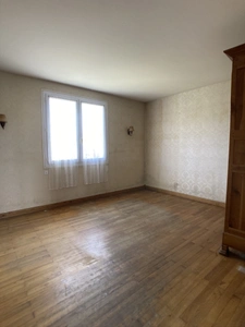 Maison des années 60 à rénover   Fort potentiel en plein cen