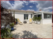  Maison 3 chambres avec piscine, emplacement idéal!