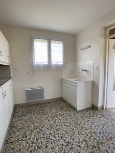 Maison des années 60 à rénover   Fort potentiel en plein cen