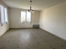 Maison des années 60 à rénover   Fort potentiel en plein cen