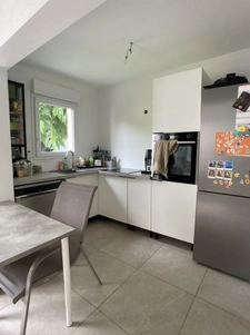 Maison 3 chambres + logement indépendant idéalement située