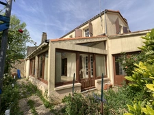 Maison à rénover   Centre de Coëx   Fort potentiel