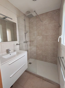 MAISON PLAIN PIED 5 CHAMBRES AVEC PISCINE COUVERTE