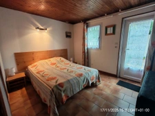 Ensemble immobilier avec deux gîtes saisonniers   La Barre-d