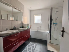 MAISON PLAIN PIED 5 CHAMBRES AVEC PISCINE COUVERTE