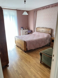 NPR 2 Maison LAVAL proche Centre ville 