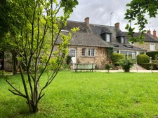 À Vendre : Maison Bourgeoise de Caractère au Coeur de Vaiges