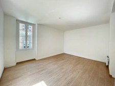 APPARTEMENT T1 TRES BON ETAT 100M DE LA GARE 