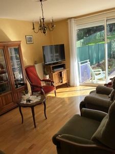 NPR 2 Maison LAVAL proche Centre ville 