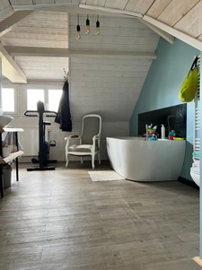 Maison rénovée centre ville Rive droite