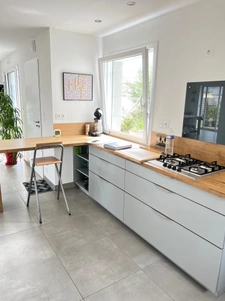 Maison récente à Azé