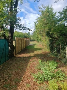 Construisez votre avenir sur 1 008 m2 de tranquillité   Lava