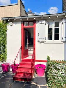 Maison rénovée à LAVAL rive gauche 