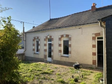  LAVAL Centre ville Rive droite