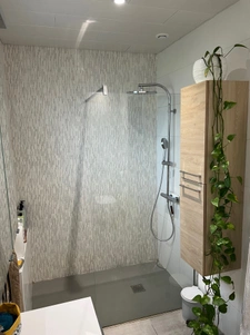 Maison rénovée à la campagne en pierres apparentes 