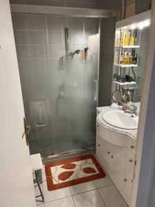 NPR 2 Maison LAVAL proche Centre ville 