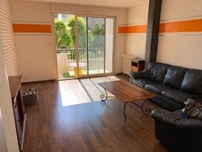 Appartement T3 avec balcon et garage Rive gauche LAVAL 