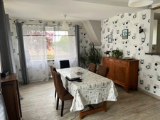 Maison rénovée à la campagne en pierres apparentes 