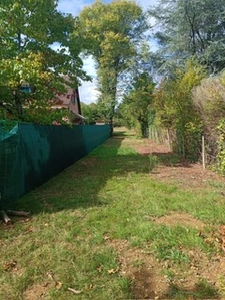 Construisez votre avenir sur 1 008 m2 de tranquillité   Lava