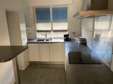 Appartement T3 avec balcon et garage Rive gauche LAVAL 